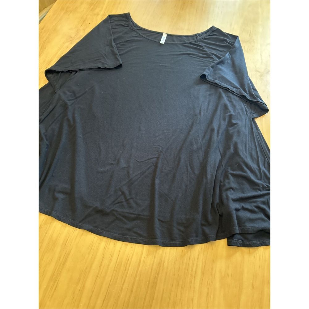 Emerald Short Sleeve V-Neck Swing Tunic Top Black Plus 3X